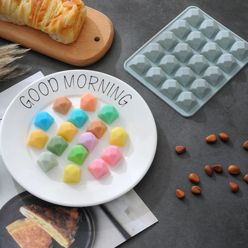 

15.2 x 12.4 x 1.8cm Silicone mold kitchen baking DIY ice cube chocolate reusable cake decorating tool resin molds random color