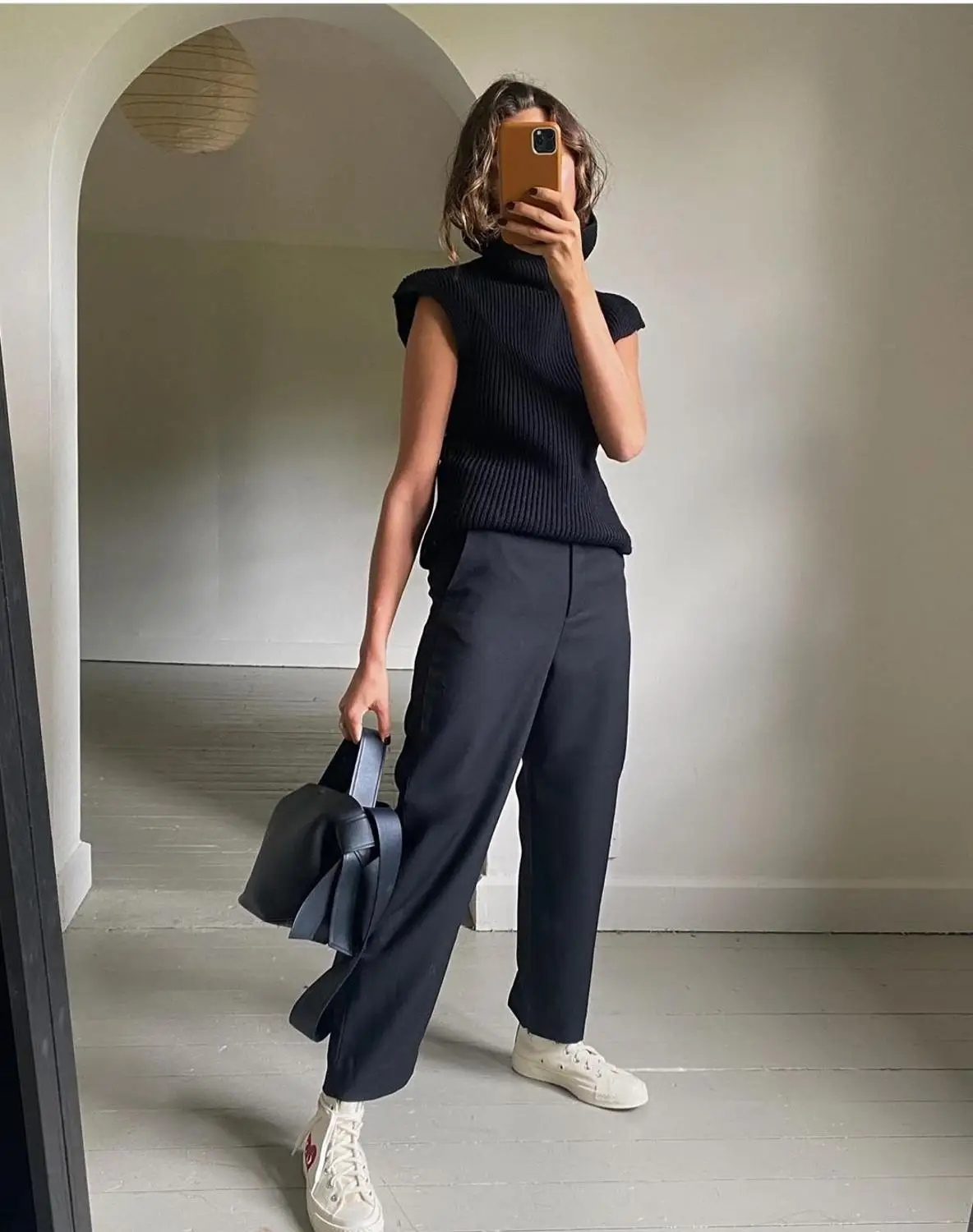 

Turtleneck Sleeveless Women Vest Sweater 2020 White Shoulder pads Pullover Knitted Loose 2020 Autumn Winter Casual Jumper