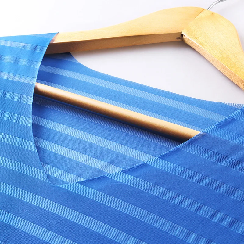 Summer men's seamless ice silk t-shirt men's short-sleeved Slim stretch youth quick-drying thin sports bottoming shirt fitness