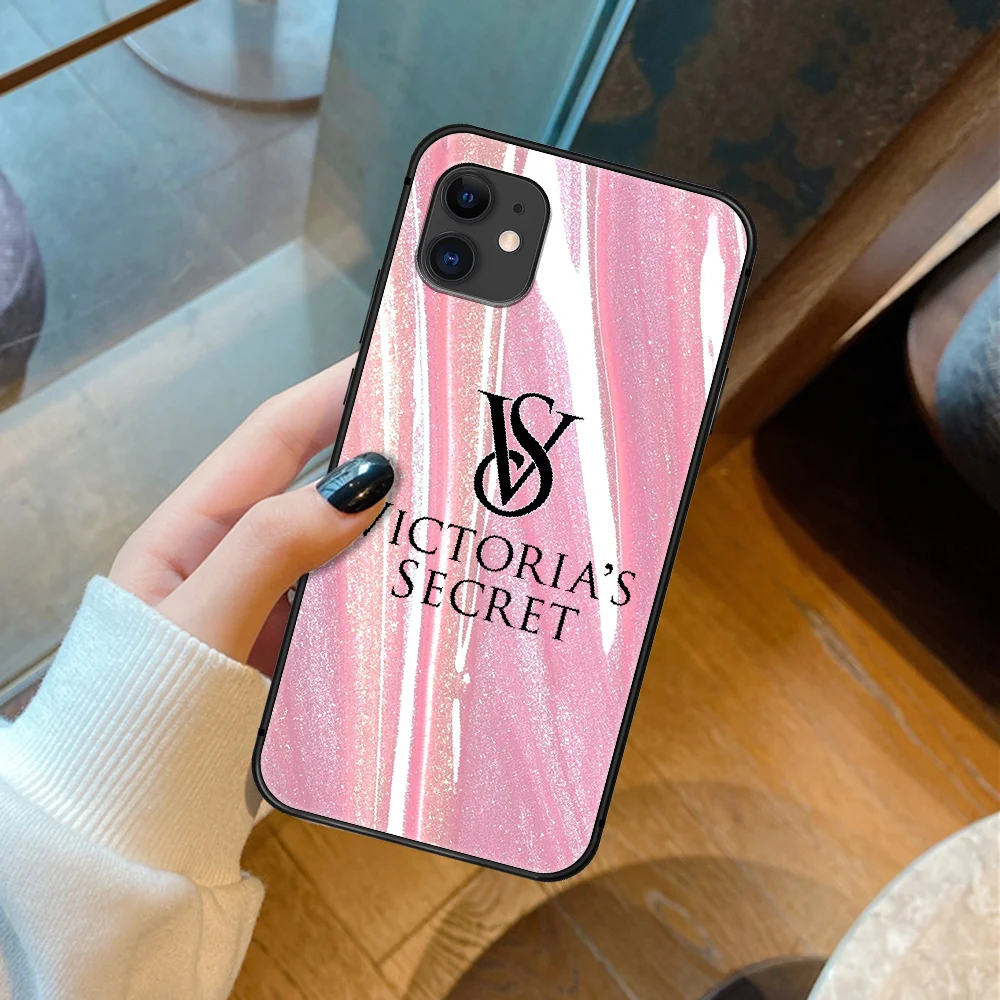 

Pink V-Victoria Luxury Brand Phone Case For iPhone 5 5S SE 2020 6 6S 7 8 Plus 11 12 Mini X XS XR Pro Max black Waterproof Soft