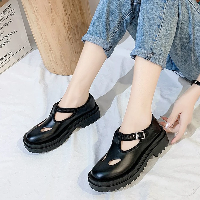 

Black Hollow Out Pu Leather Shoes Women Casual Buckle Square Heel Pumps Woman Autumn Outdoor Round Toe Single Shoes Mujer