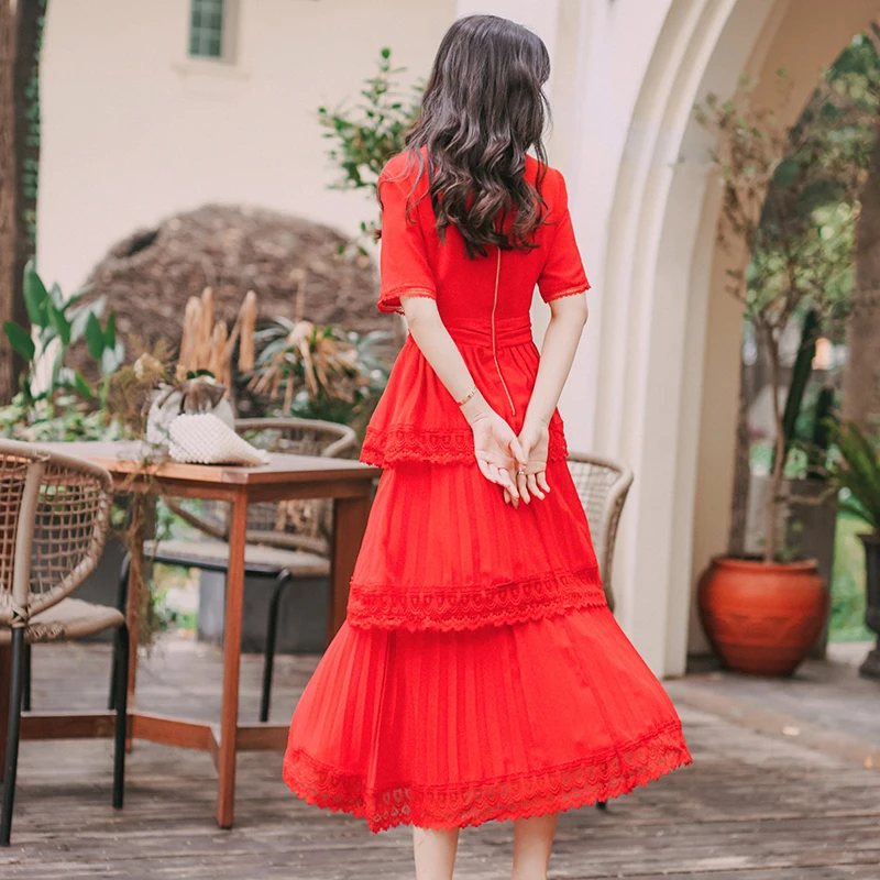

CBAFU designer runway red 3 layers cake red pleated dress women short sleeve lace chiffon patchwork long dresses party F302