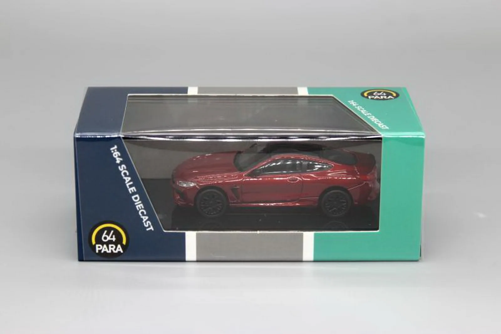 Коллекционная красная модель автомобиля из литого под давлением в масштабе