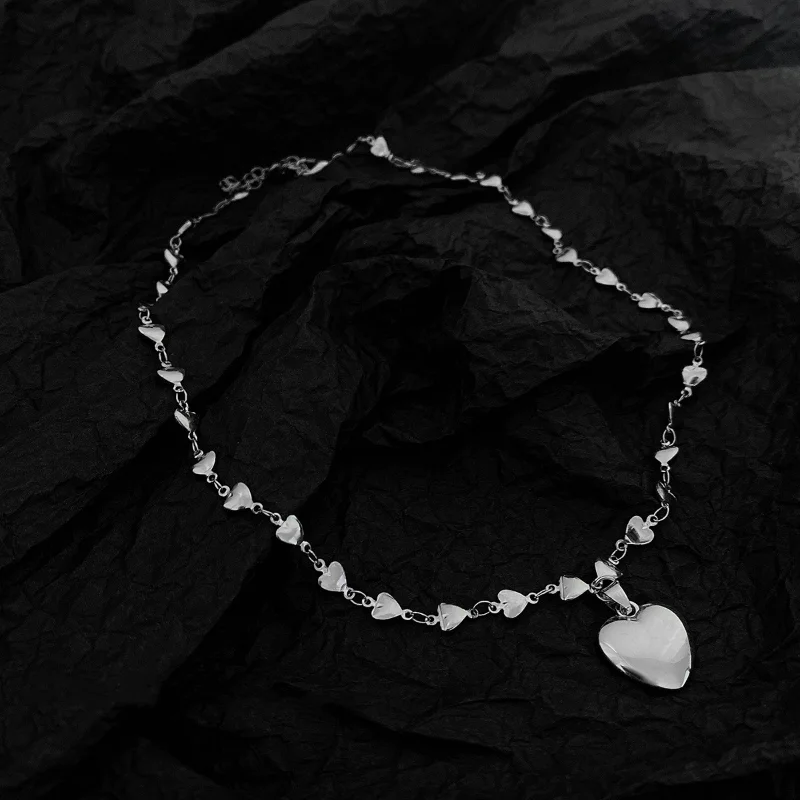 

Sweet Jewelry Heart Pendant Necklace 2021 New Design Metal Hot Selling Metal Necklace For Girl Fine Accessories