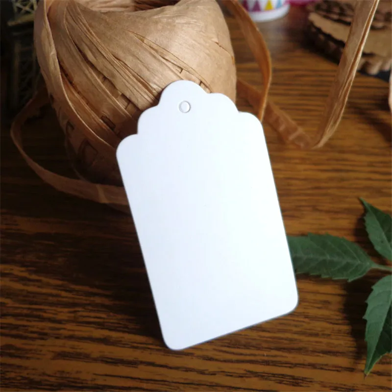 

100pcs Kraft Paper Labels DIY Crafts Packaging Hang Tag Gift Wedding/Birthday Party Dragee Candy Boxes Price Tags for Flower