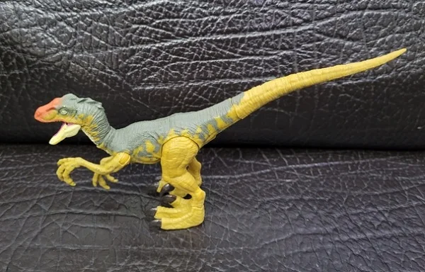

Forward Leap Velociraptor Dinosaurs Toy Classic Toys for Boy Animal Model Without Retail Box
