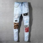 Мужские джинсы с леопардовым принтом и заклепками, светло-голубые рваные джинсовые брюки скинни на молнии с карманами и дырками, 2020