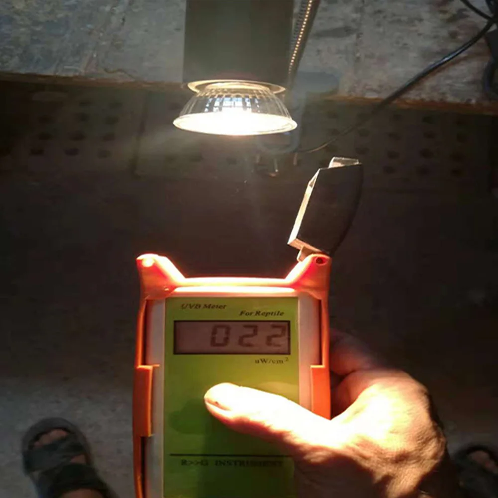 

25/50W UVA+UVB Reptile UV Lamp Bulb Turtle Basking UV Light Bulbs Heating Lamp Amphibians Lizards Temperature Controller