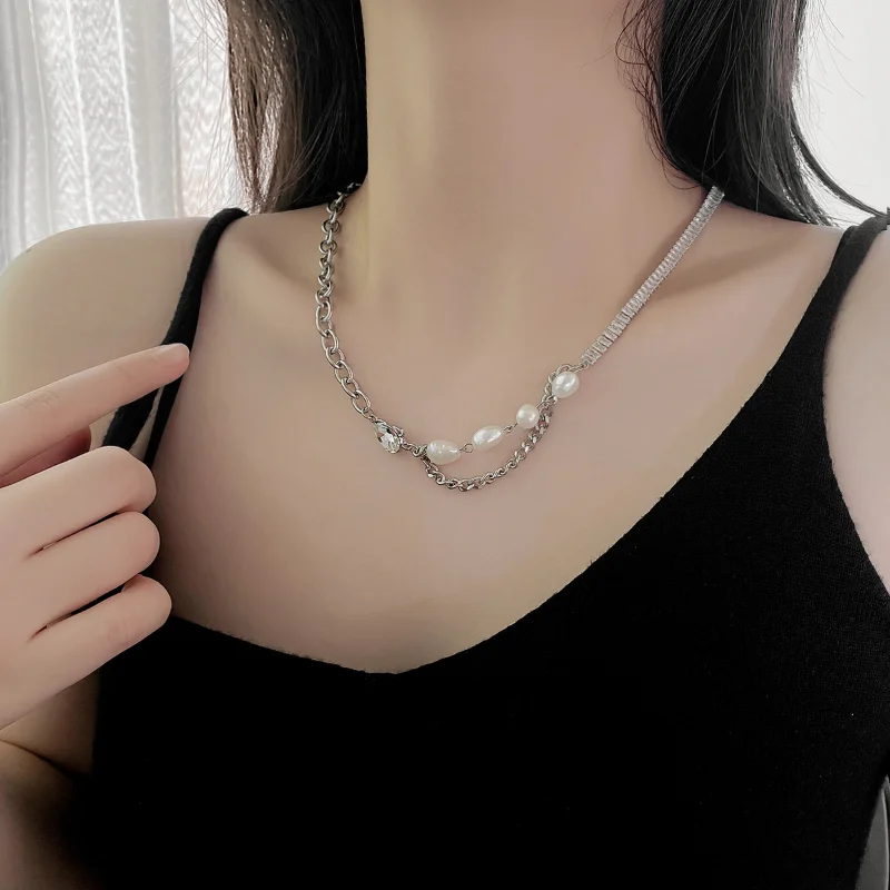 

Women Jewelry Simulated Pearl Pendant Necklace Simply New Design Crystal Silvery Plating Chain Necklace Gifts Drop Shipping