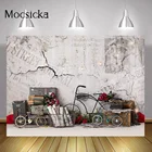 Фон для фотосъемки на День Св. Валентина с изображением белой кирпичной стены велосипеда красных роз