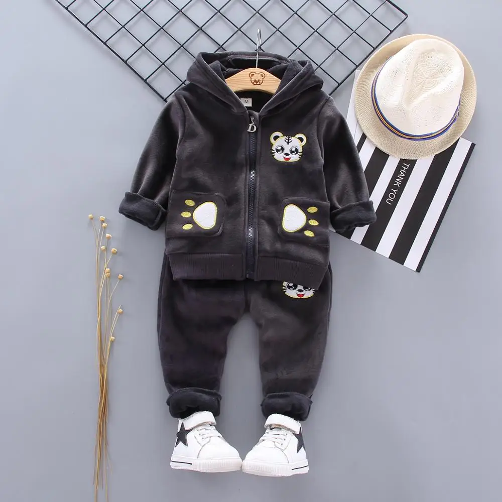 Новый бархатный утепленный комплект одежды осень-зима 2019 |