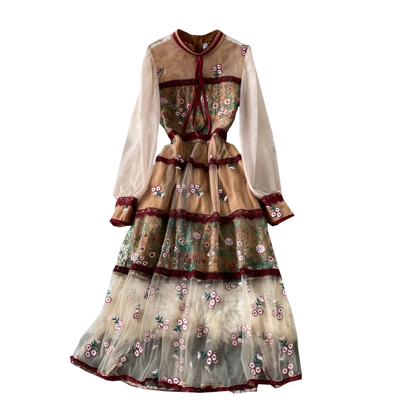 

High-end white gauze aristocratic temperament lace embroidery posed dress dress new spring fashion and elegant dress