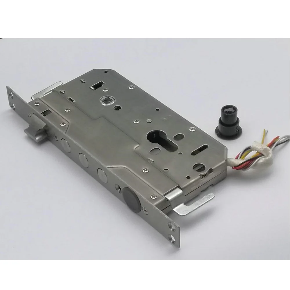 

Базовая станция, электронный корпус замка, две двери, электронный корпус замка управления