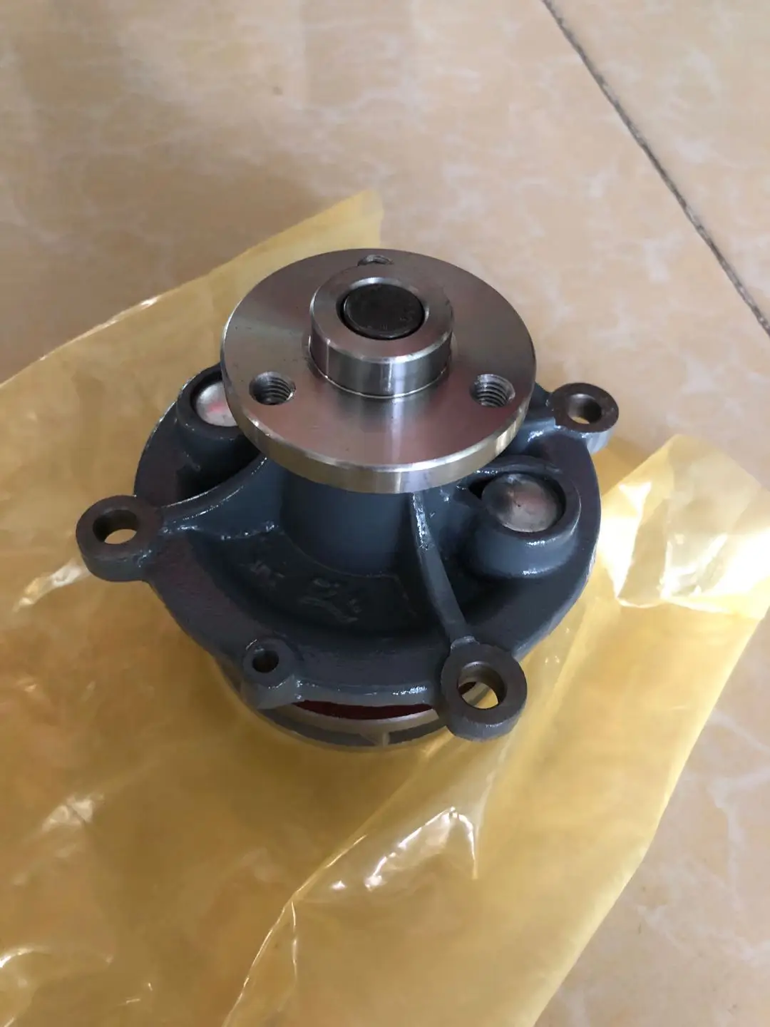 

21247955 21404502 водяной насос D6D для деталей двигателя экскаватора EC210B EC290B