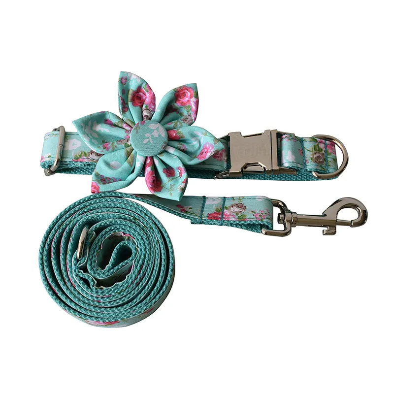 

Dog Floral Leash Collar Set Puppy Bow Necklace Pet Adjustable Traction Rope Supplies for Cats Doggy Kitten Chien Product Leash