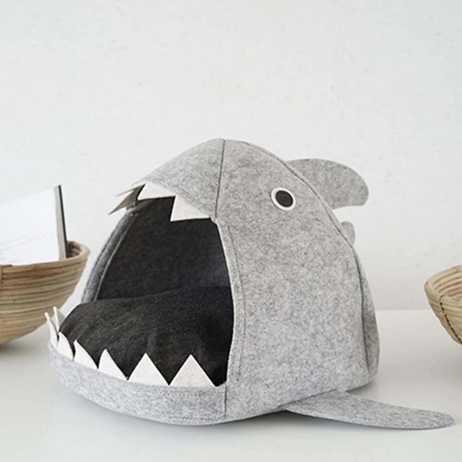 

Домик-кровать для кошек и акул, милая Конура, игрушки для собак, хомяк, клетка, пещера, аксессуары для фотографий, Складной Теплый домик для с...