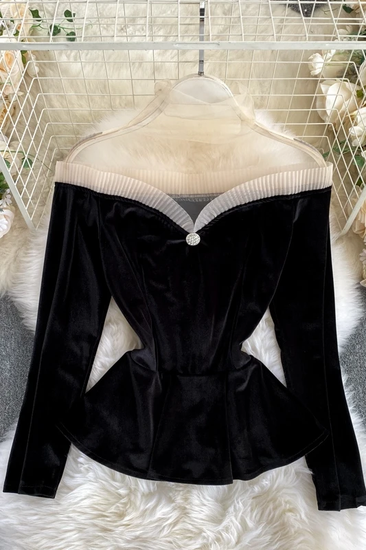 

Fashion Hepburn French Retro Black Top 2021 Spring New Sweet Lace Shirt