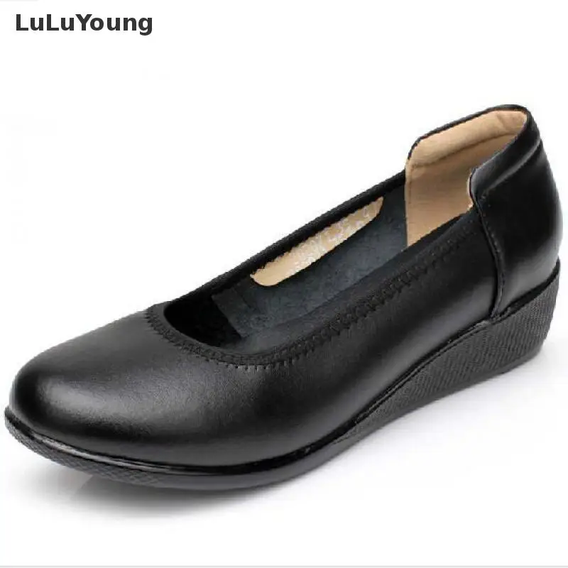 Женские туфли на плоской подошве с круглым носком | Обувь