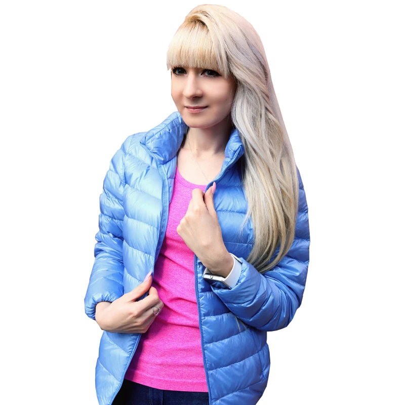 Зимняя женская ультра легкая пуховая куртка и белый пуховик на утином пуху