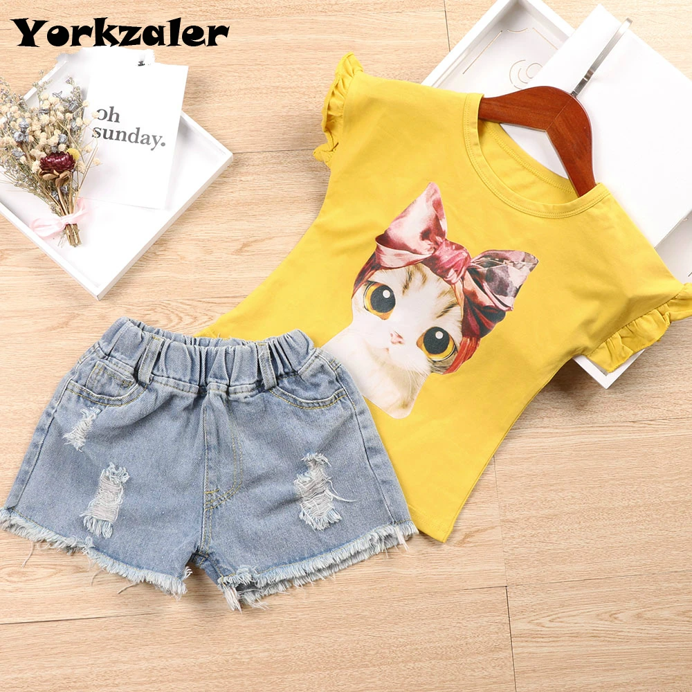 

Комплект детской одежды для девочек, летняя хлопковая рубашка с милым котом и джинсовые шорты, комплект одежды из 2 предметов, детский спорт...