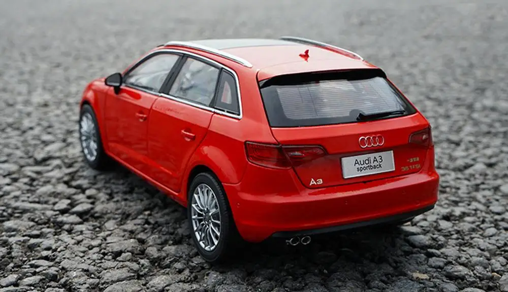 Оригинальный авторизованный подлинный сплав 1/18 масштаб Audi A3 Sportback красный литье