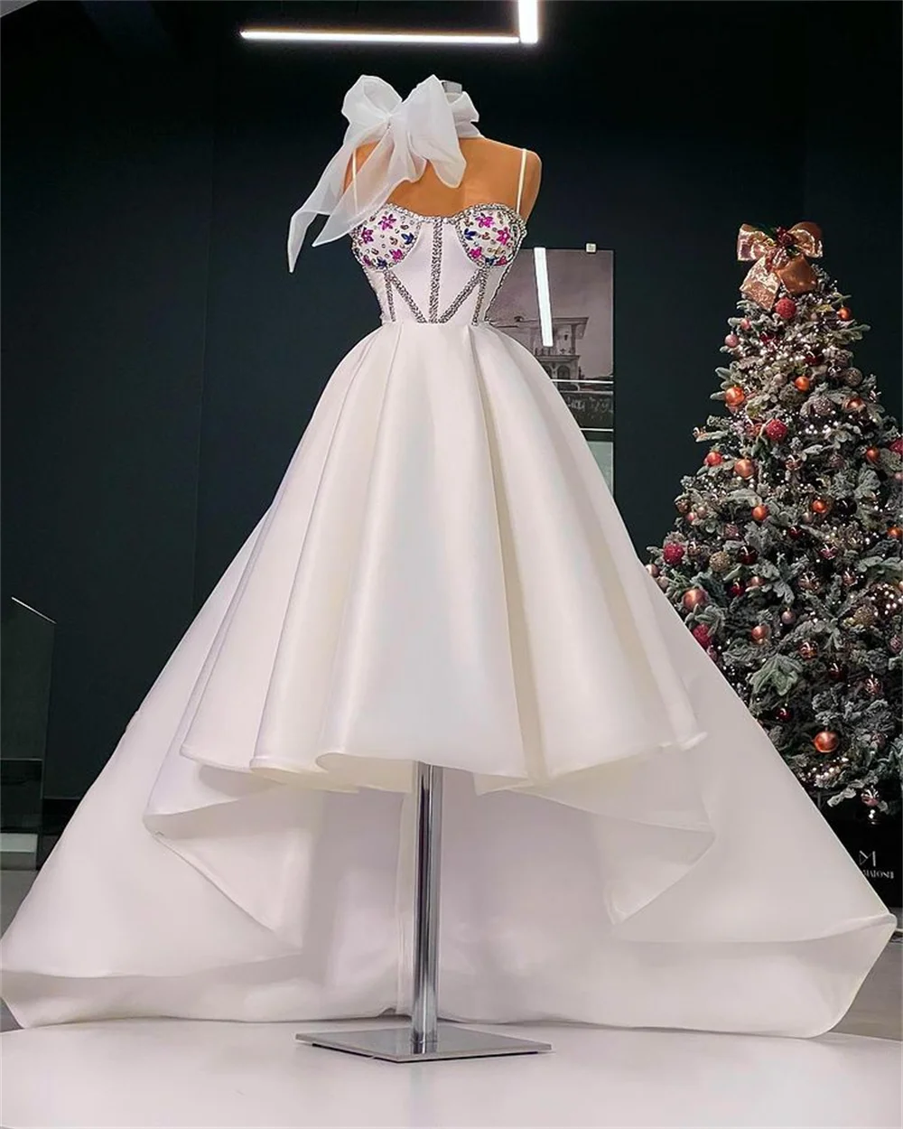

Elegant White Evening Dress Colorful Crystal Beaded Spaghetti Strap Formal Dresses for Wedding Party Gowns Robe De Soiree