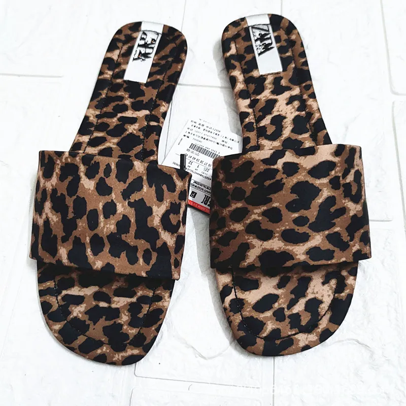 

ZAR Brand Slippers Women Summer Luxury 2021 New Fashion Round Toe Leopard Print Flat-Heeled Sandals Plus Size 40 Chaussure Femme