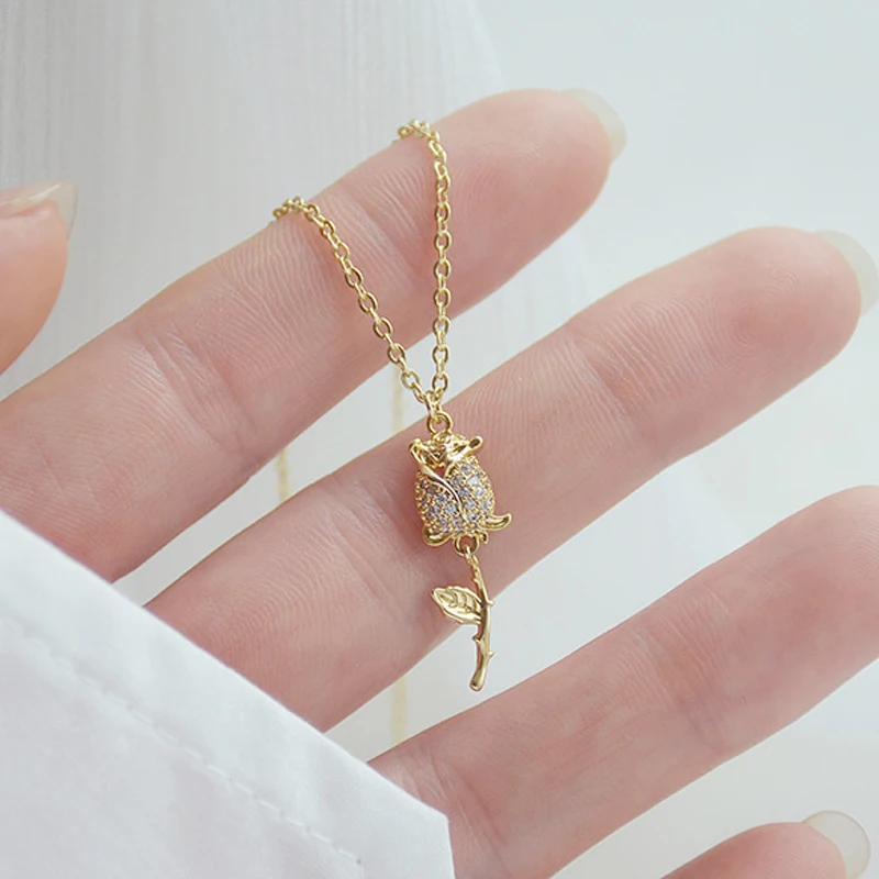 

YDL Fasion Gold Color CZ Rose Necklace for Women Gift Romantic Clavicle Chain Stylish Delicate Bijoux Feminia Colar Present