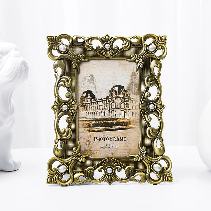 

Металлическая фоторамка в стиле ретро, европейская винтажная индивидуализированная фоторамка в стиле барокко, эстетический стол, фото, укр...