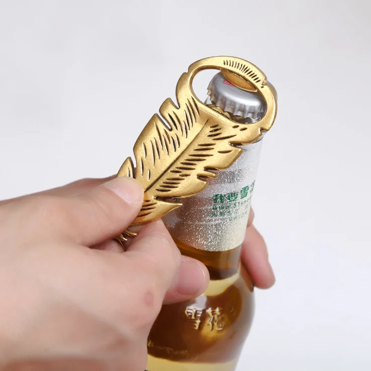 

peacock feathers bottle opener gold bottle opener favors elegant wedding present gift box wedding favors party guests gifts
