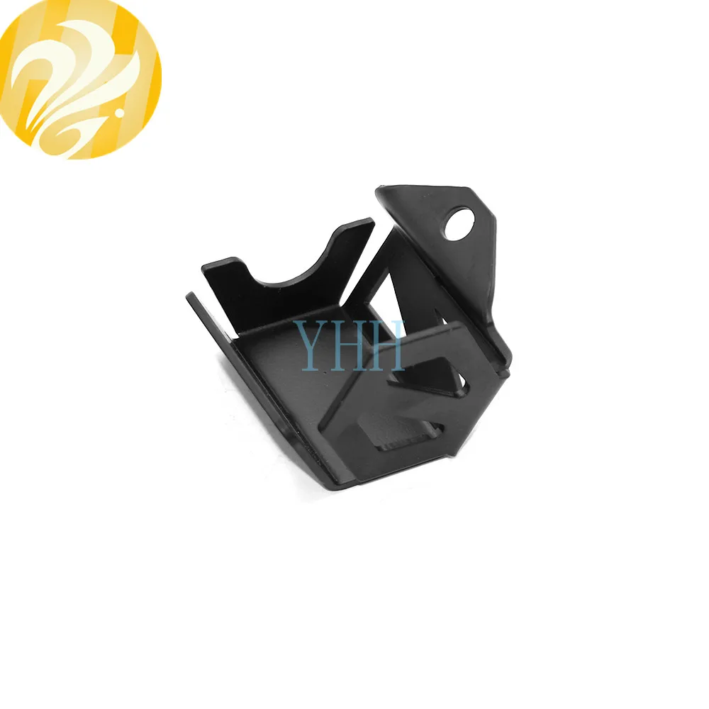 

For TRIUMPH TIGER 800 XR TIGER 800 XCA TIGER 800 XRX TIGER 800 XRT 2017-2018 rear brake fluid reservoir guard cover protector