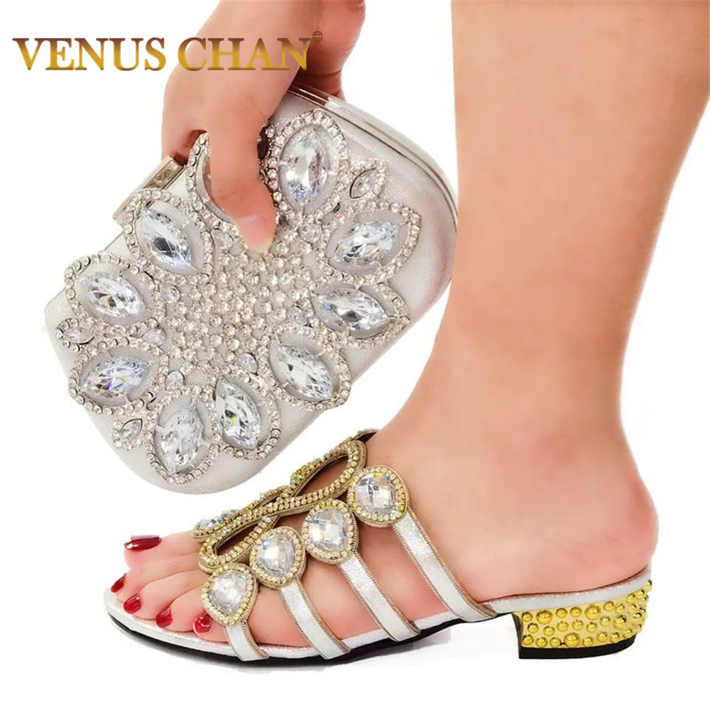 

Italian Design 2021 New Arrival Nigerian Crystal amd Appliques Decoration Style Silver Color Women Shoes and BagS Set for Party