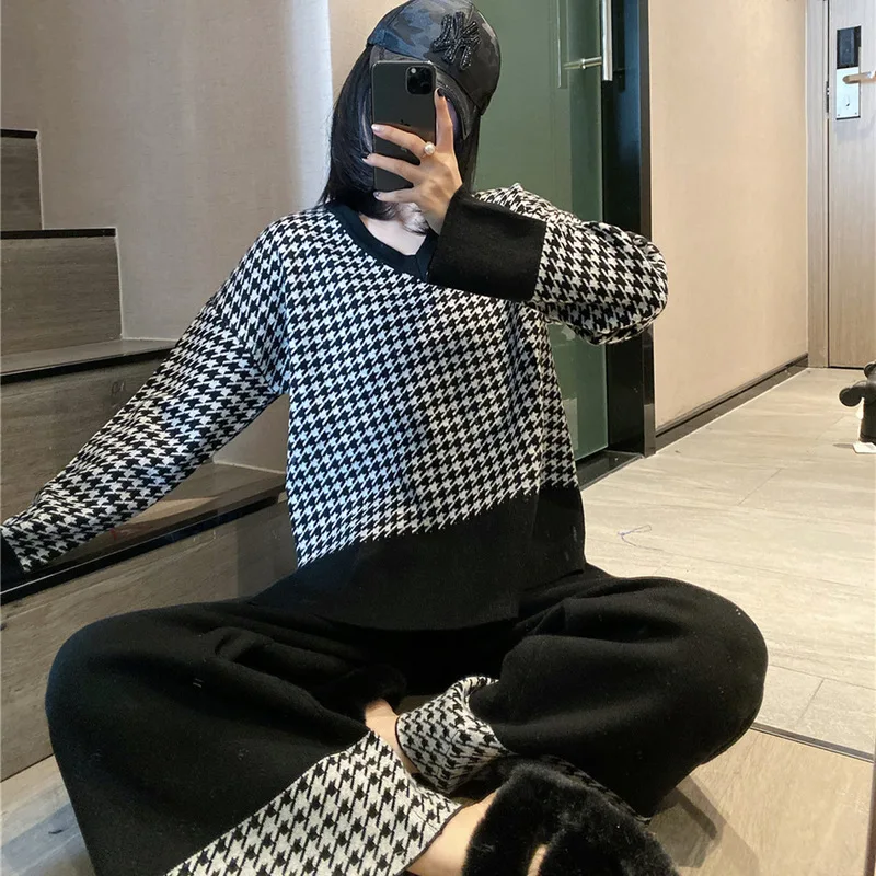 

2020autumn and Winter Small Fragrance Houndstooth Knit Suit V-neck Sweater Top Straight Wide Leg Pants Trousers Two-piece Female