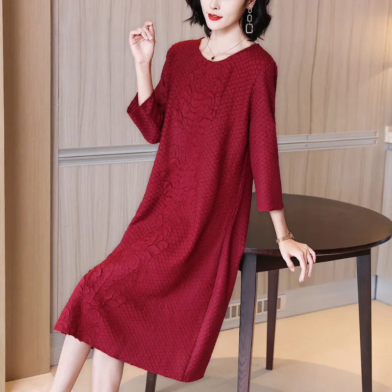 

Middle-aged Mother's Red Age Reducing Dress Spring 2021 New Women's Loose Size Pleated Dress