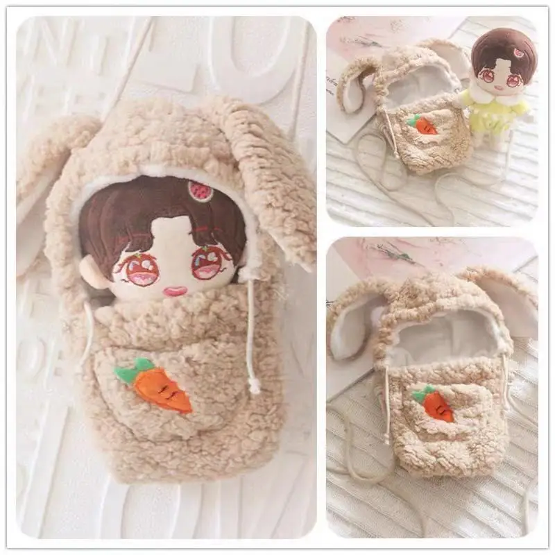 Может вместить сумку мессенджер цвета хаки в виде куклы идола со звездами на одно