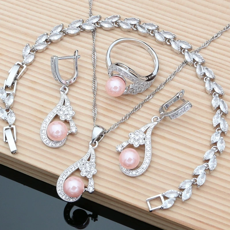 

Комплект из колье, серёг и браслета, с жемчугом