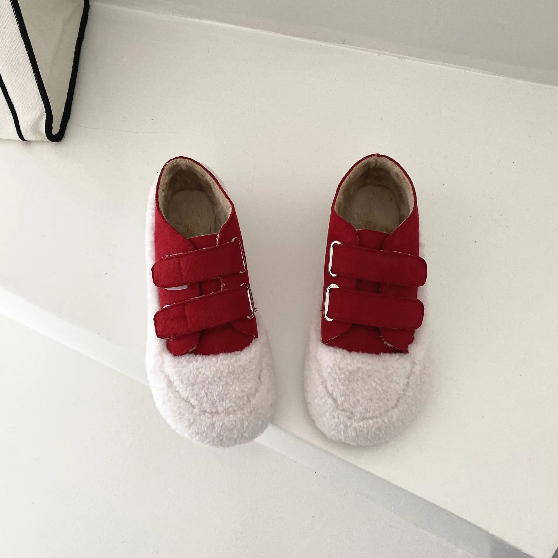 

Winter Shoes Women Clogs Platform Modis Casual Female Sneakers Autumn Flats Round Toe Shallow Mouth Slip-on Loafers Fur Creepers