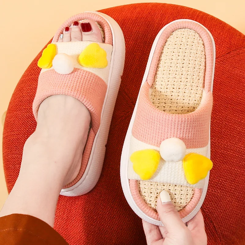 Four Seasons Linen Slippers Female Summer Home Non-Slip Indoor Home Ladies Cute Thick-Soled Home CouplesBath SandalsAnd Slippers
