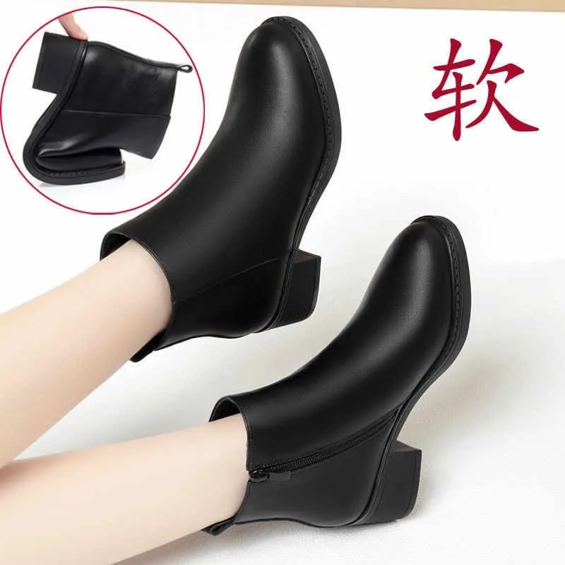 2021 new hot style fashion women's boots round toe thick-soled PU leather waterproof women's Martin boots 35-40