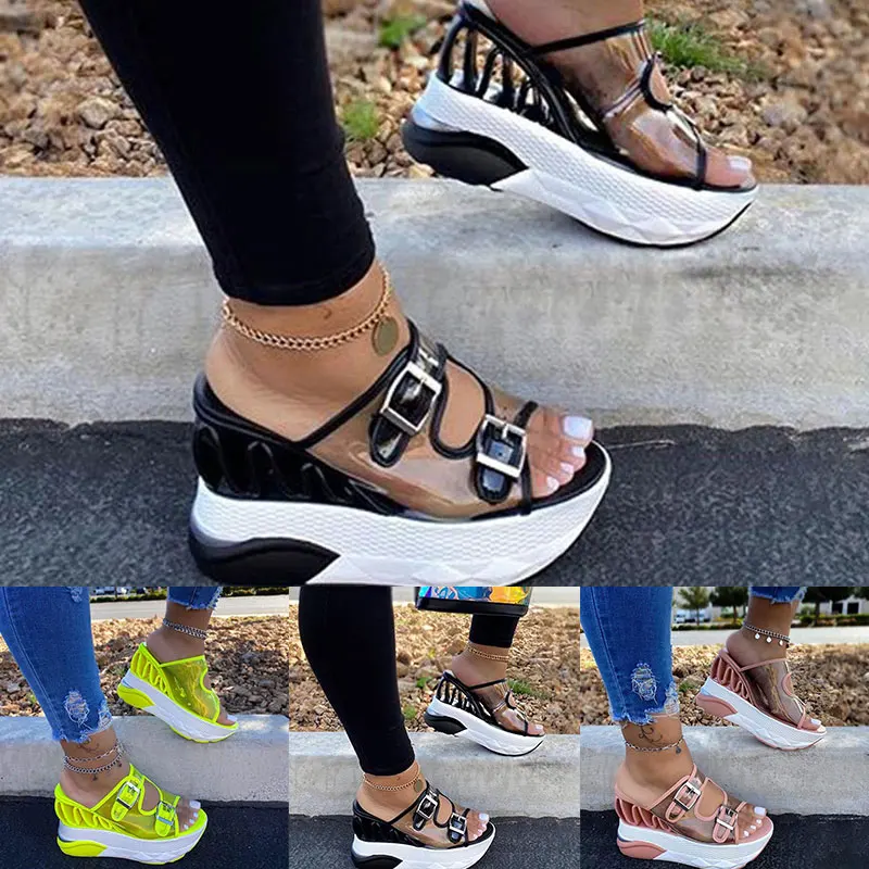 Шлепанцы на высокой танкетке женские прозрачные сандалии пуговицах пляжная