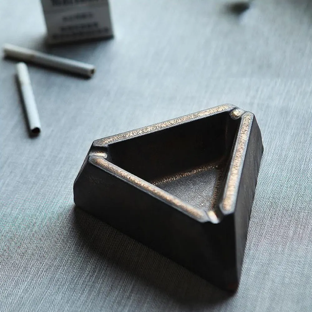 

1Pc Retro Gilding Ceramic Ashtray Creative Hotel Ash Container for Home