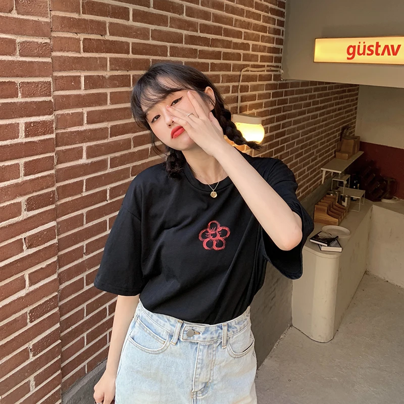 

YTX953 Summer 2021 new college style wild loose small red flower white large round neck short sleeve T-shirt