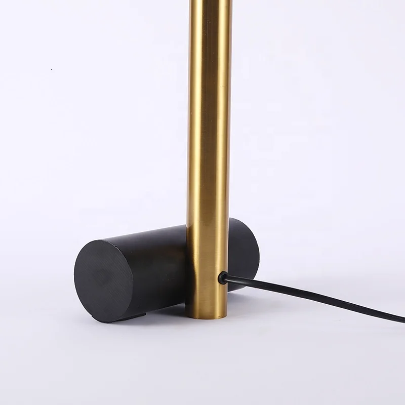 Настольная лампа в современном дизайне для отеля Классическая модная недорогая