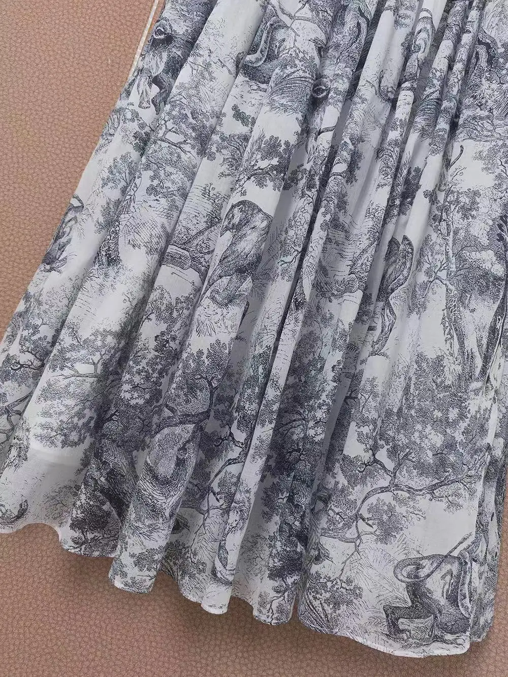 

Vintage Long Skirts Women 2021 Summer High Waist Elastic Animal Print Pleated Skirts Retro Style Runway Top Skirt