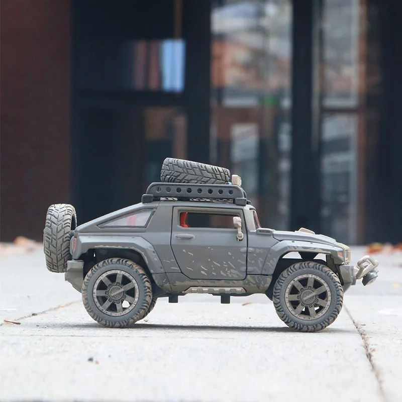 

Bburago 1:24 Hummer H2 Simulation alloy off-road vehicle model modification Collection toy ornaments The door can be opened