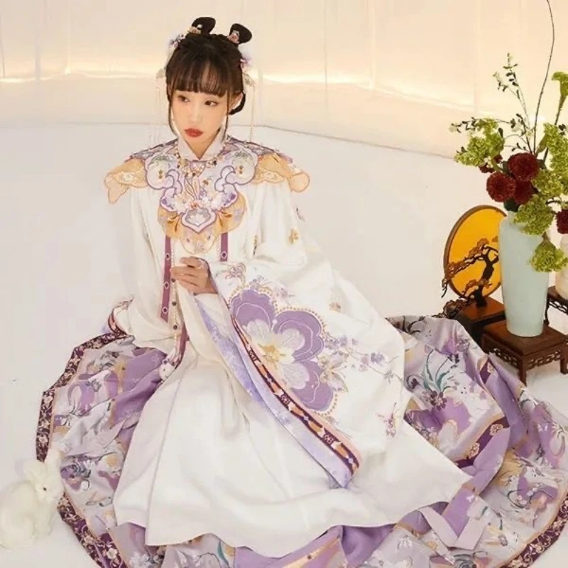 

[Девочка с нефритовым кроликом] Hanfu женское платье с вышивкой, воротником-стойкой, облаком, плечами, Тканое Золотое Платье с рисунком лошади ...