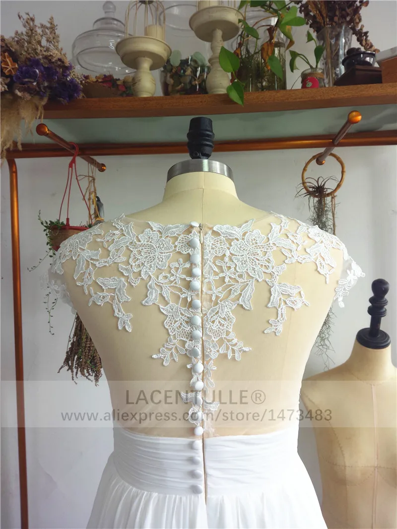 Богемное свадебное платье с рукавами крылышками и разрезом Цветочные пляжные