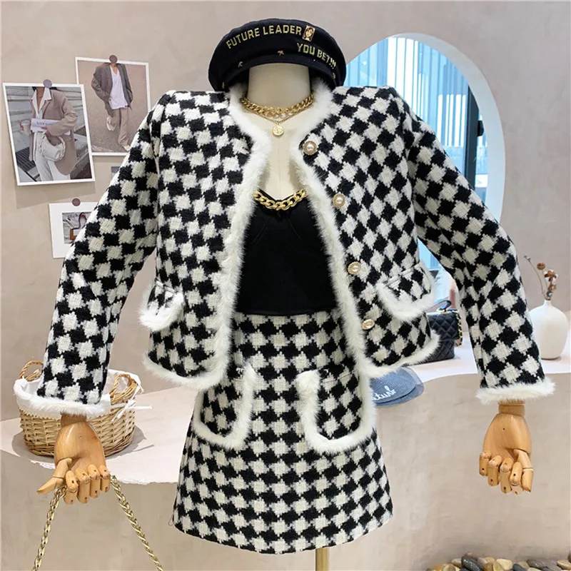 

Niche Design New Women's Clothing 2021 Winter Plaid Plush Patchwork Long Sleeved Short Tweed Jacket A-line Skirt Two-piece Set