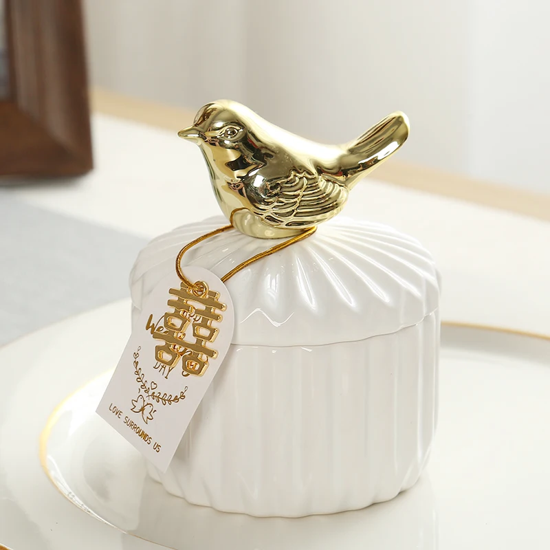 

Золотая керамическая банка Nordic