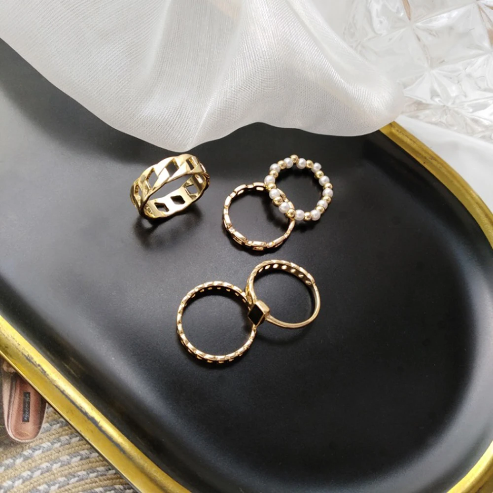

2021 Simple Retro Fashion Women Finger Ring Metal Appearance Suit Ring Chain Ring Friendship Engagement Wedding Rings